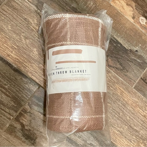 Woven Throw Blanket 60x50 - Picture 3 of 8